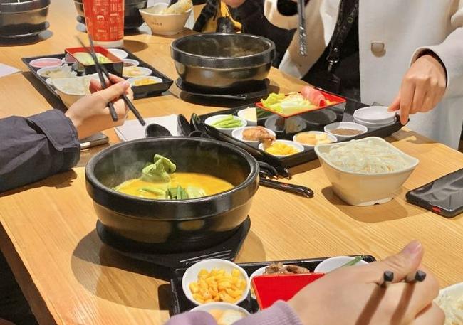 十秒到過(guò)橋想開過(guò)橋米線加盟店，先養(yǎng)成三個(gè)好習(xí)慣！